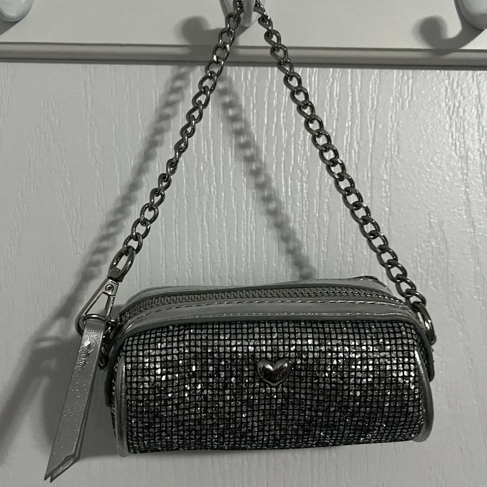 Juicy Couture Silver mini bag with Chain Strap - Picture 1 of 1
